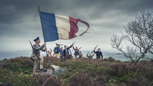 19440901-les-ftp-plantent-le-drapeau-francais-sur-le-menez-hom.jpg