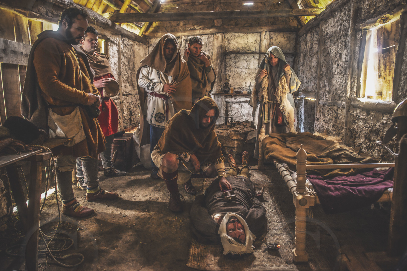 552 - Le comte de Domnonée Cunmor assiste une veillée funèbre 552 - Le comte de Domnonée Cunmor assiste une veillée funèbre